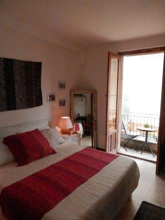 Al Fakhar Bed & Breakfast Ficarra Rom bilde
